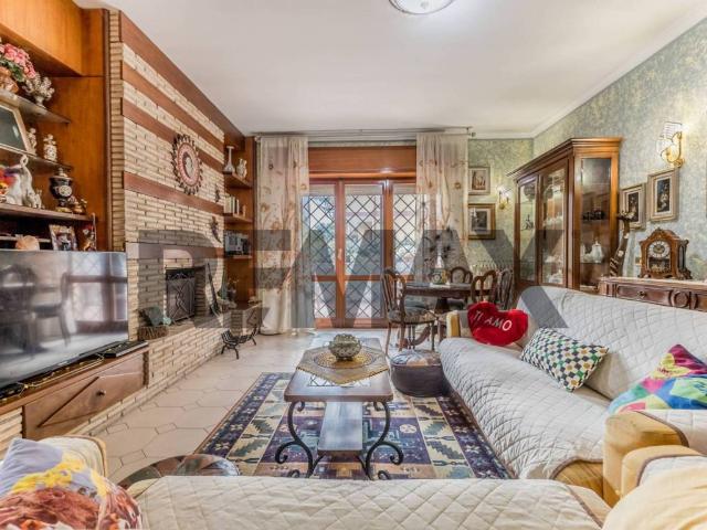 Villa in vendita a Roma RM