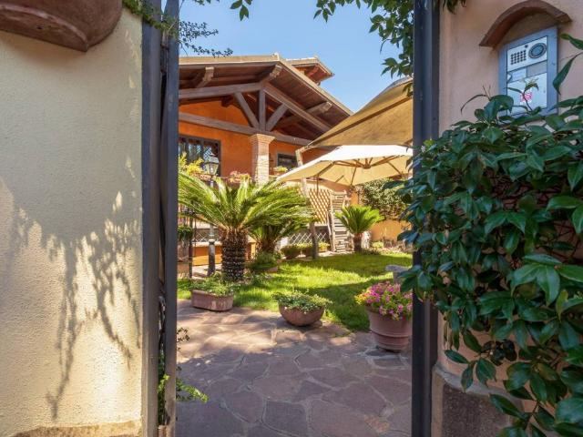 Villa in vendita a Roma RM