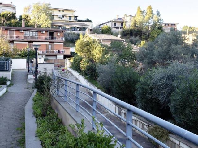 Villa in vendita a Roma RM