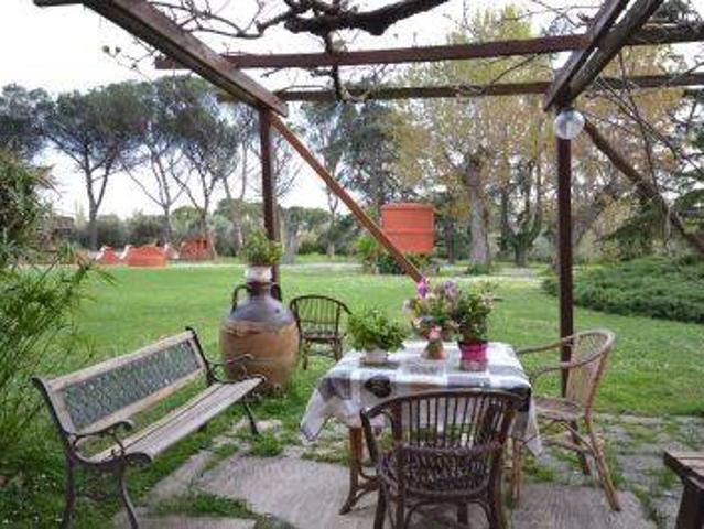 Villa in vendita a Roma RM