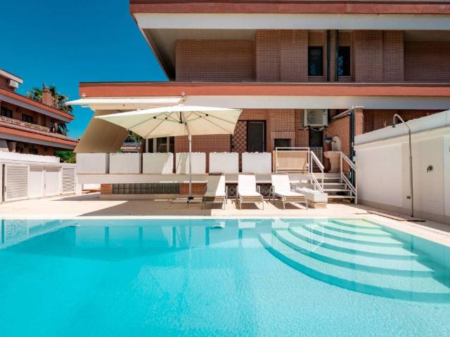 Villa in vendita a Roma RM