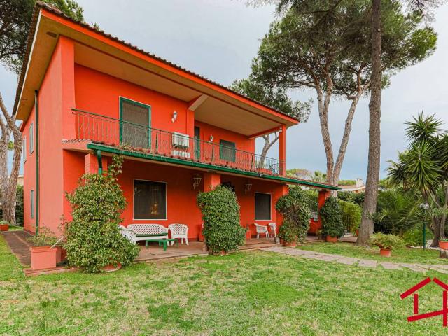 Villa in vendita a Roma RM