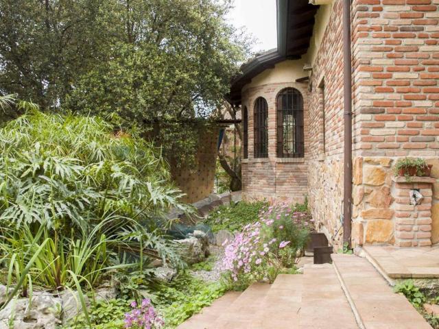 Villa in vendita a Roma RM