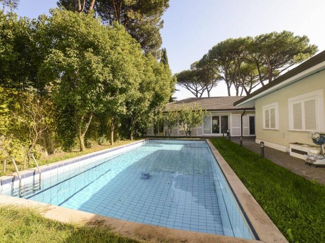 Villa in vendita a Roma RM