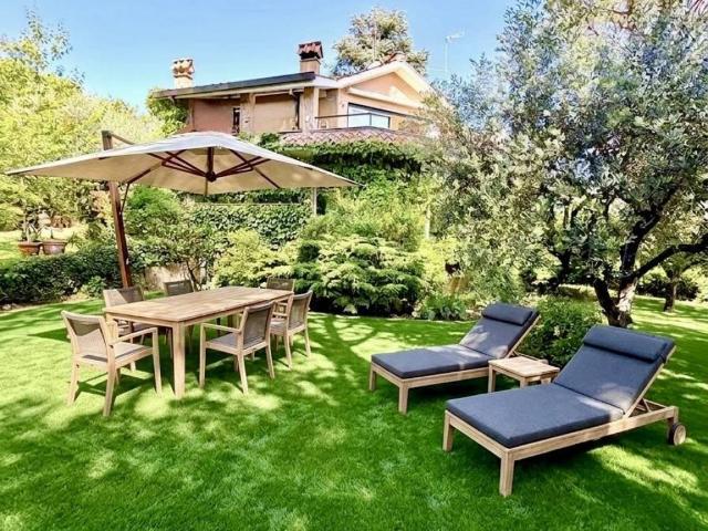 Villa in vendita a Roma RM