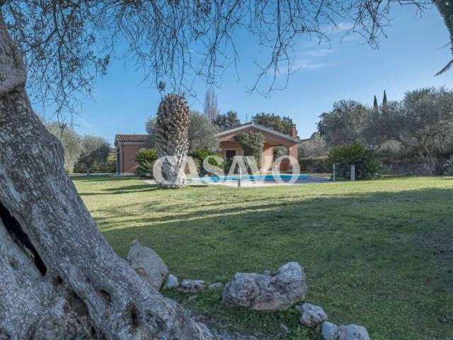 Villa in vendita a Roma RM