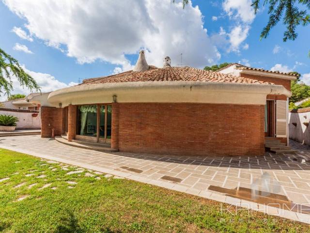 Villa in vendita a Roma RM