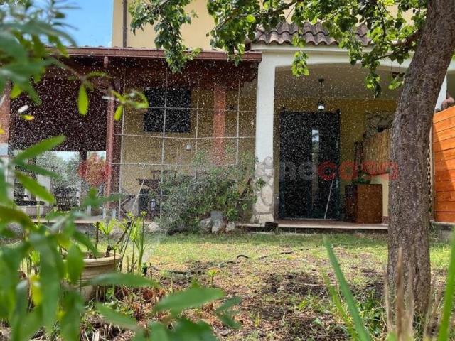 Villa in vendita a Roma RM