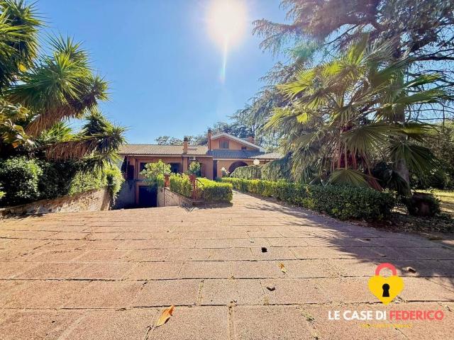 Villa in vendita a Roma RM