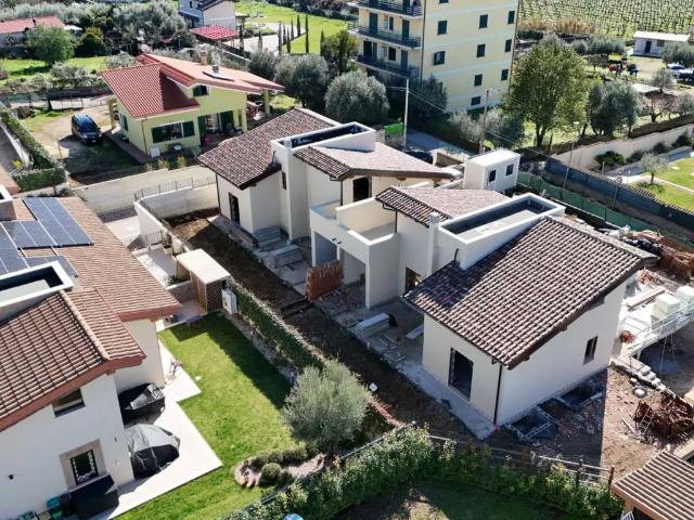 Villa in vendita a Roma RM