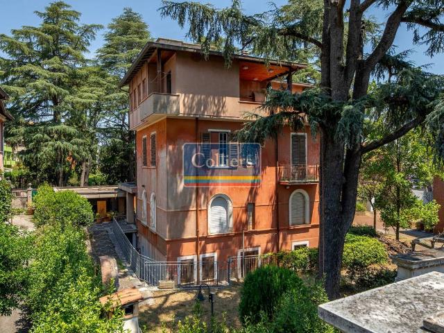 Villa in vendita a Roma RM