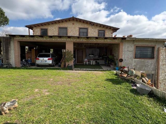 Villa in vendita a Roma RM