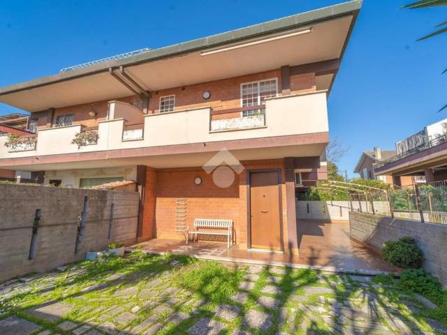 Villa in vendita a Roma RM