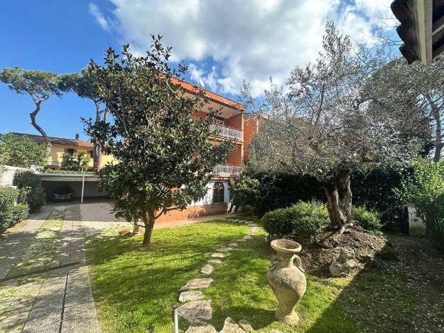 Villa in vendita a Roma RM