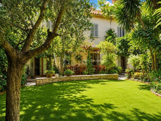 Villa in vendita a Roma RM