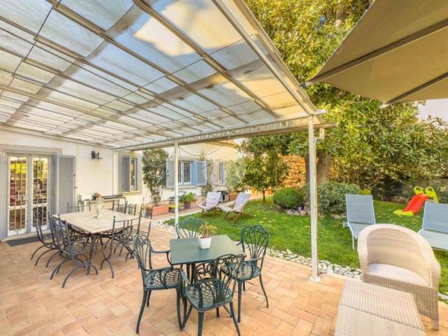 Villa in vendita a Roma RM