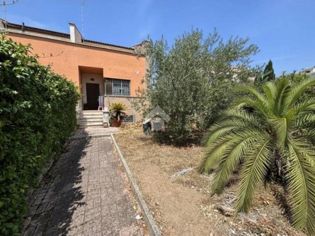 Villa in vendita a Roma RM
