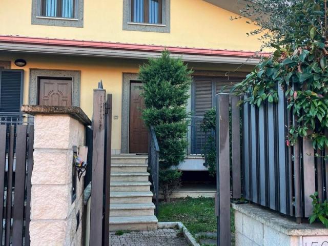 Villa in vendita a Roma RM