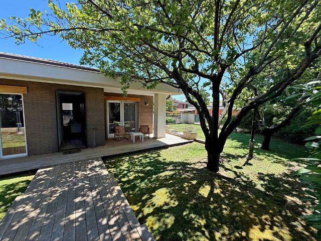Villa in vendita a Roma RM