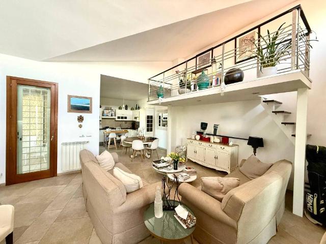 Villa in vendita a Roma RM