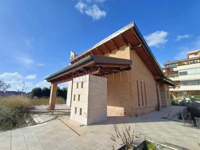 Villa in vendita a Roma RM