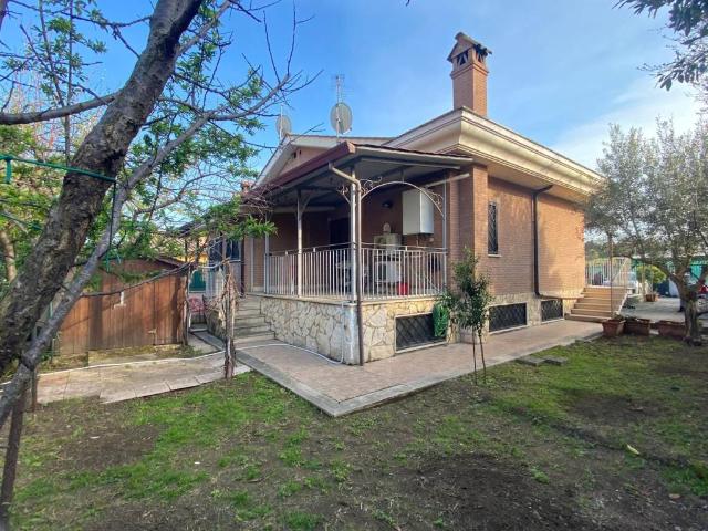 Villa in vendita a Roma RM
