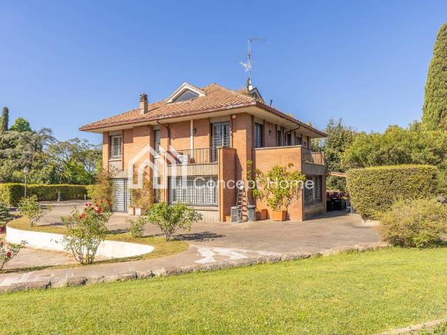 Villa in vendita a Roma RM
