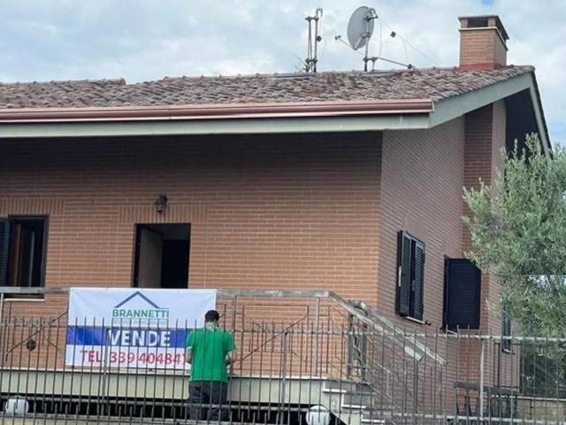 Villa in vendita a Roma RM