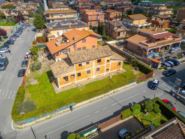 Villa in vendita a Roma RM