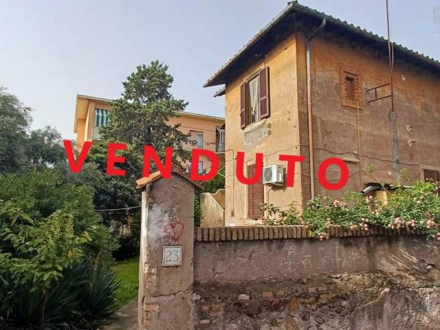 Villa in vendita a Roma RM