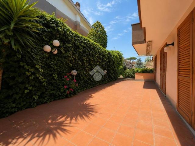Villa in vendita a Roma RM