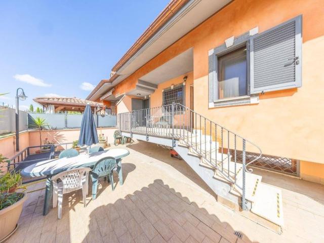 Villa in vendita a Roma RM