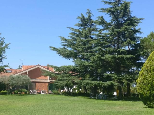 Villa in vendita a Roma RM