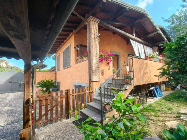 Villa in vendita a Roma RM