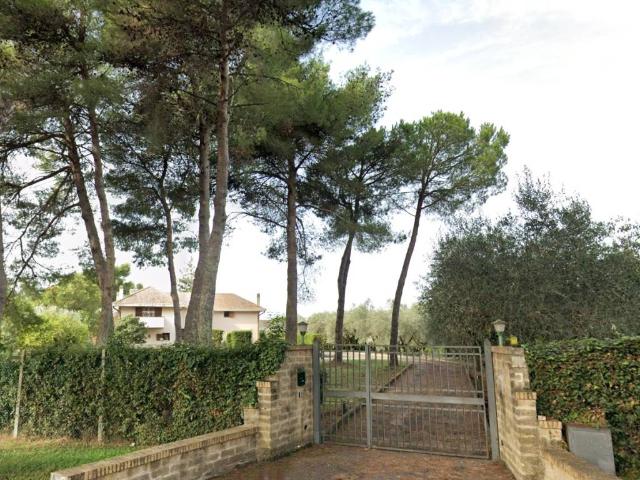 Villa in vendita a Roma RM
