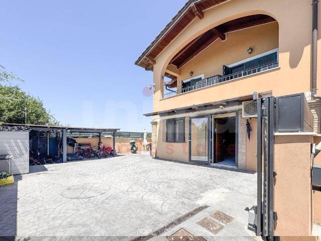 Villa in vendita a Roma RM