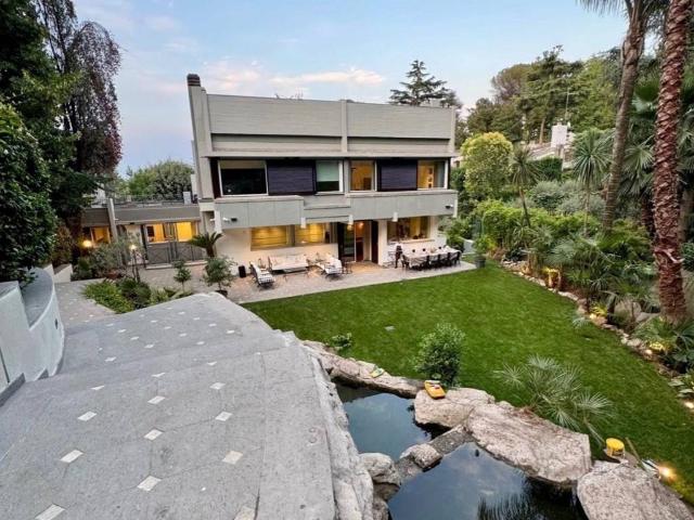 Villa in vendita a Roma RM