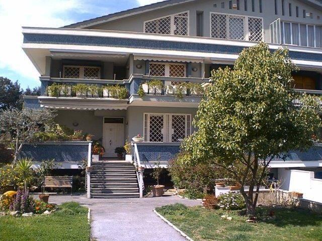 Villa in vendita a Roma RM
