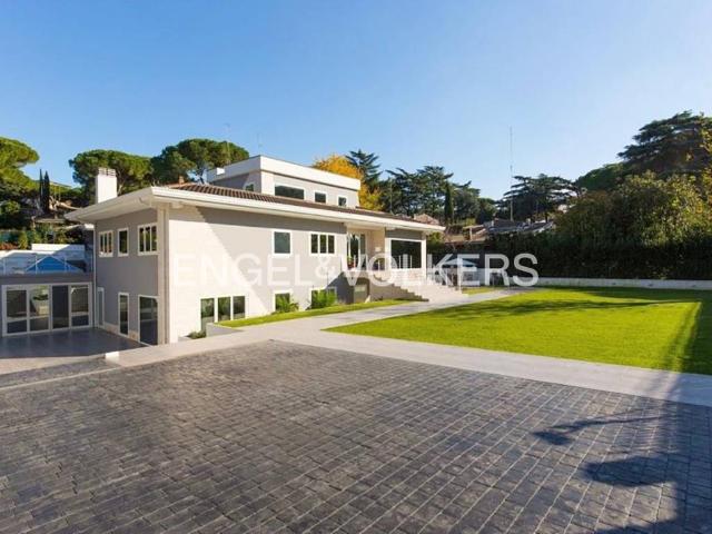 Villa in vendita a Roma RM