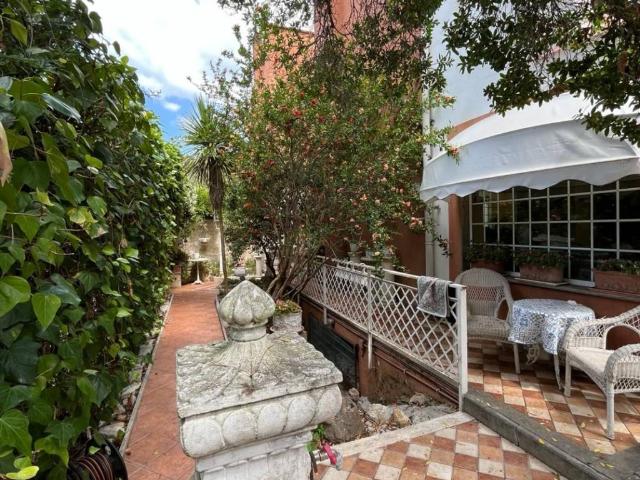 Villa in vendita a Roma RM