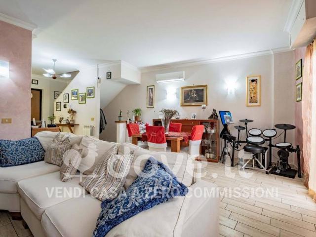 Villa in vendita a Roma RM
