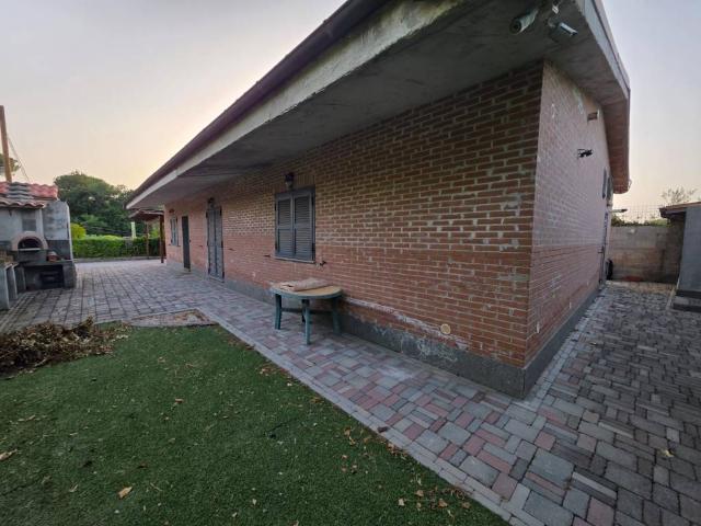 Villa in vendita a Roma RM