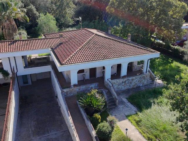 Villa in vendita a Roma RM