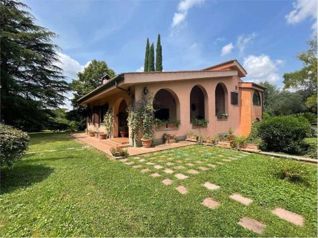 Villa in vendita a Roma RM
