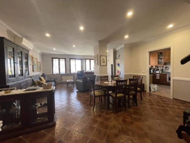 Villa in vendita a Roma RM