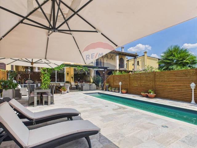 Villa in vendita a Roma RM