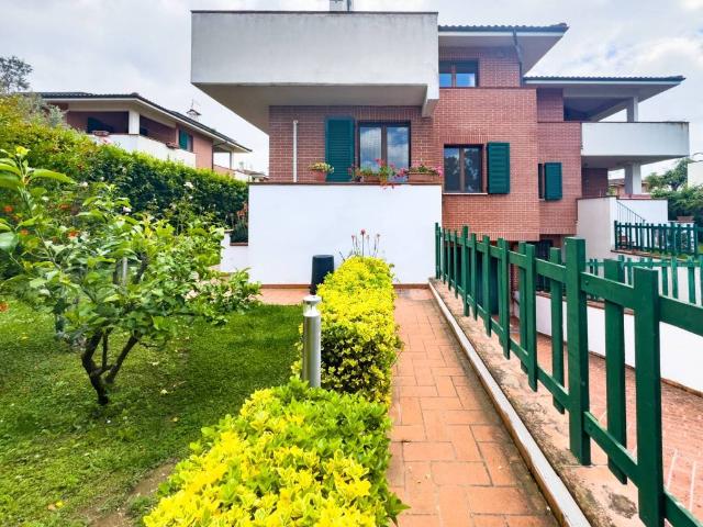 Villa in vendita a Roma RM