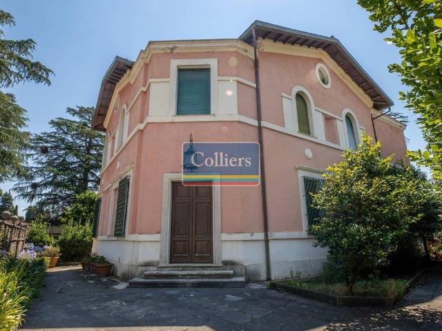 Villa in vendita a Roma RM