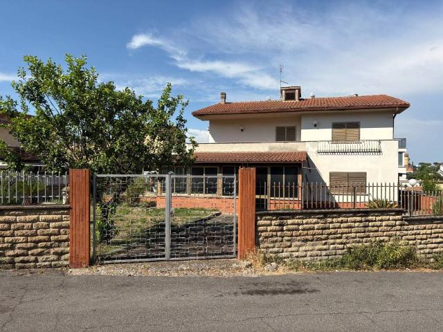 Villa in vendita a Roma RM