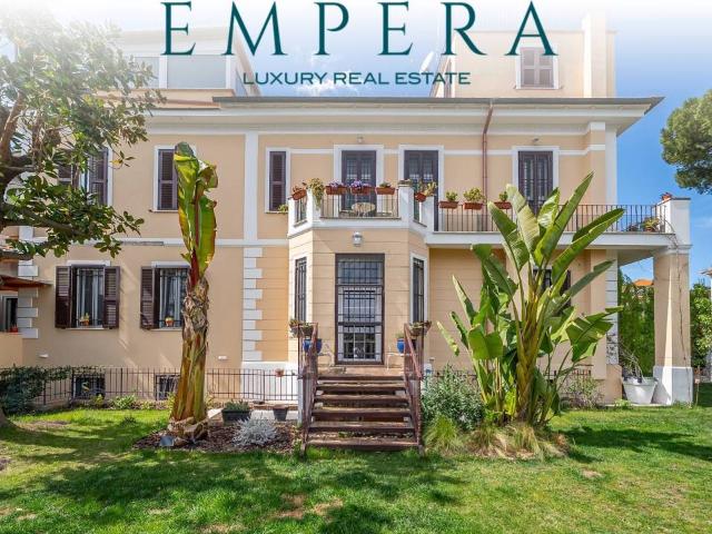 Villa in vendita a Roma RM